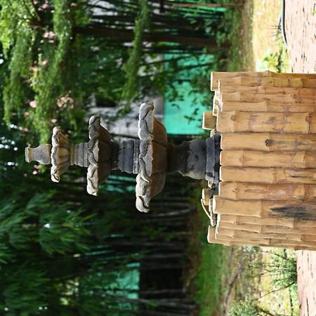 Bamboo And Bricks Resort Welhe Bagian luar foto