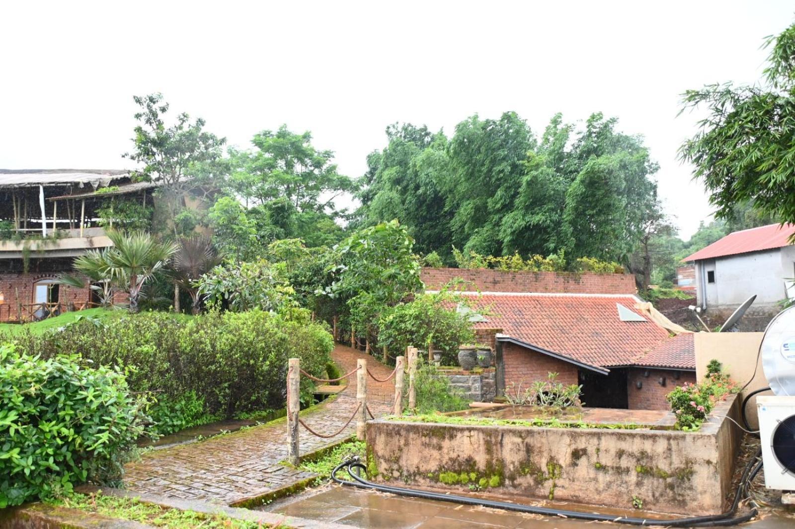 Bamboo And Bricks Resort Welhe Bagian luar foto