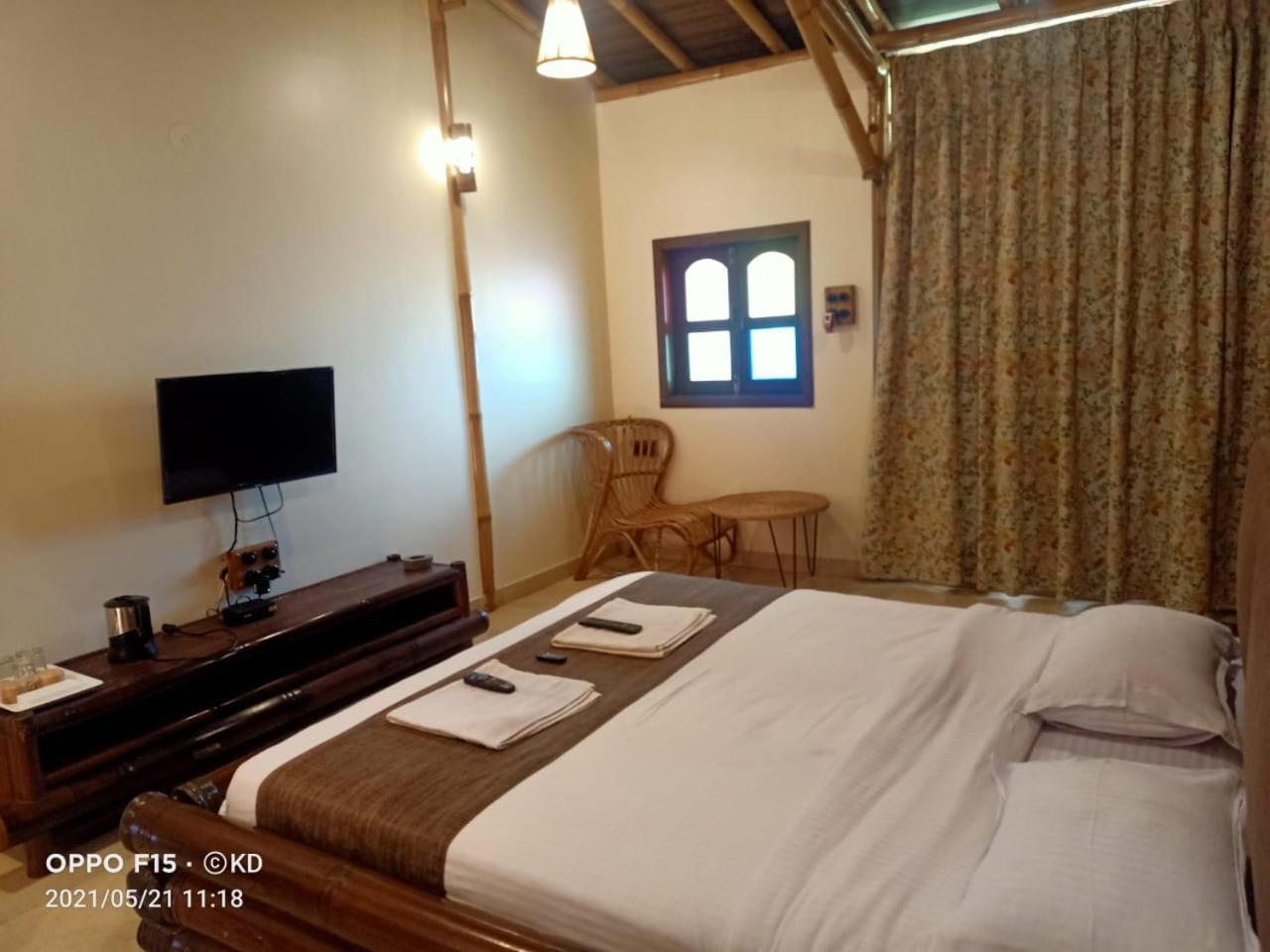 Bamboo And Bricks Resort Welhe Bagian luar foto